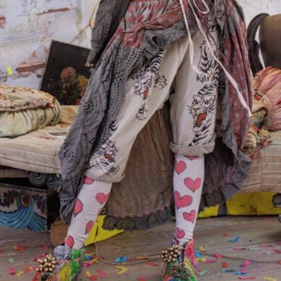 Magnolia Pearl Cali Aged Sweat Pants - Picture 2 of 4